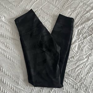 Camo Wunder Train High-Rise Tight 28”